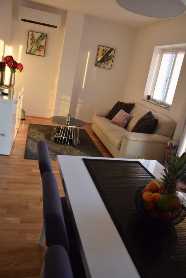 Appartement App Lu 5 à Novi Vinodolski Extérieur photo